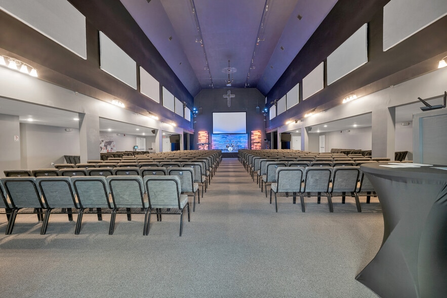 More Photos Of 8 Eastern Ave, Barrington Specialty For Sale