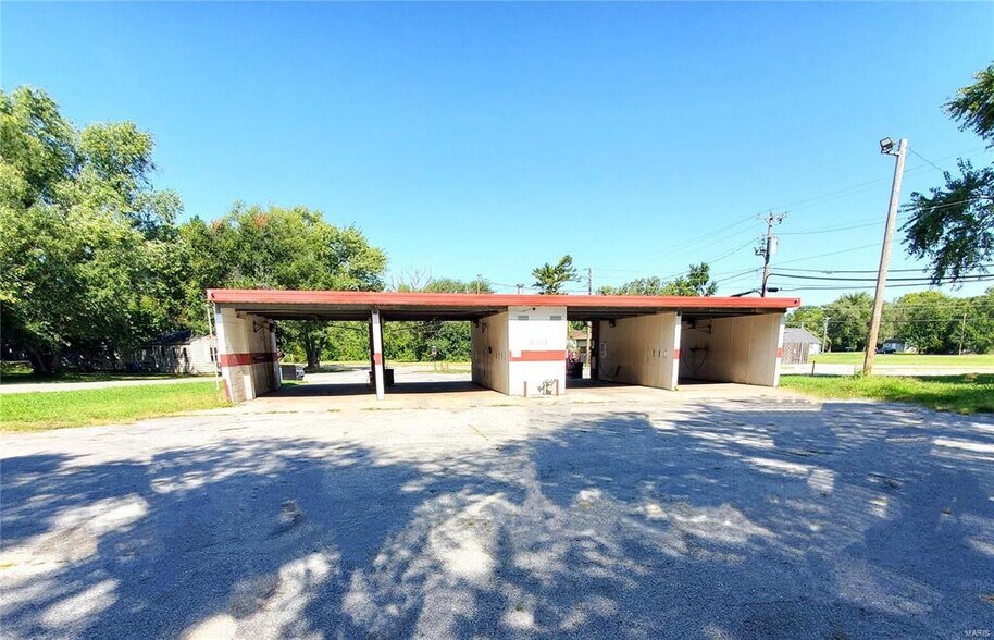 More Photos Of 520 Range Ln, Cahokia Carwash For Sale