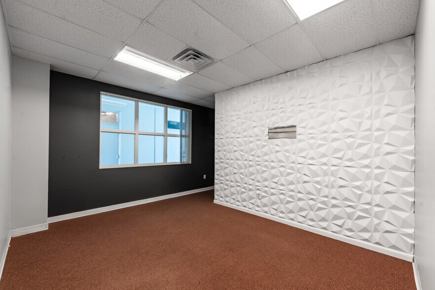 More Photos Of 540 NW University, Port Saint Lucie Office Residential For Sale