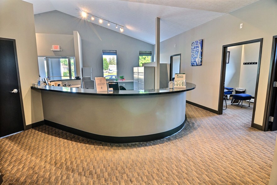 More Photos Of 709 S 18th St, Lafayette Freestanding For Sale