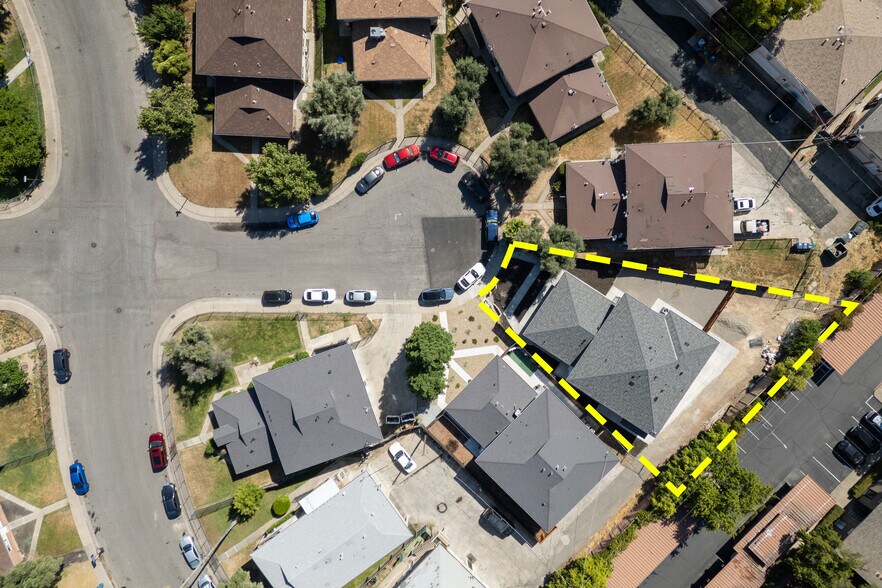 More Photos Of 2409 Cava Ct, Sacramento Apartments For Sale