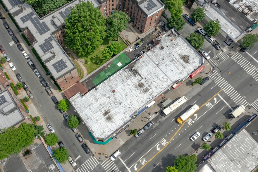 More Photos Of 3421-3439 Boston Rd, Bronx Storefront Retail Office For Lease