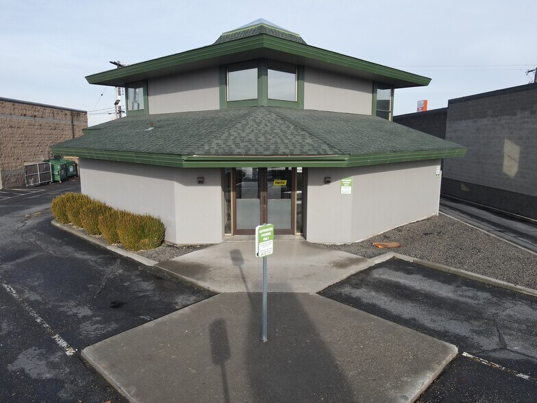 More Photos Of 2626 W Kennewick Ave, Kennewick Office For Lease