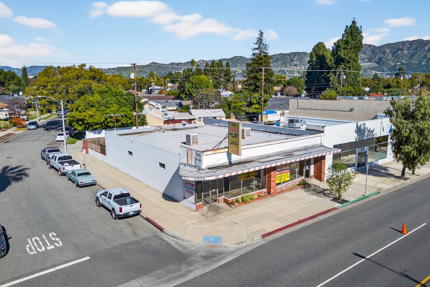 More Photos Of 2925-2927 Burbank Blvd, Burbank Storefront For Sale