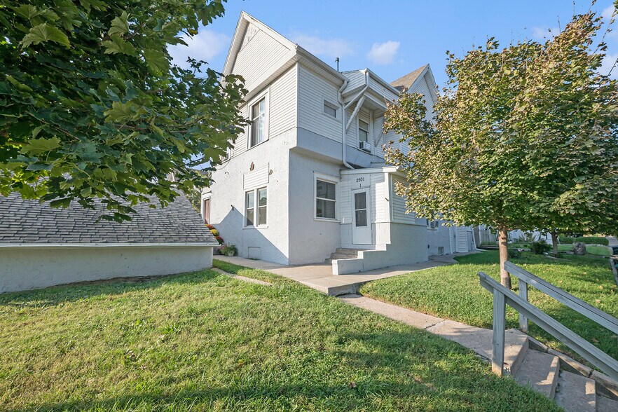 Primary Photo Of 2501 Poppleton Ave, Omaha Apartments For Sale