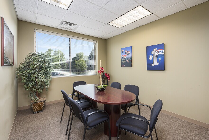 More Photos Of 2272 95th St, Naperville Office For Lease