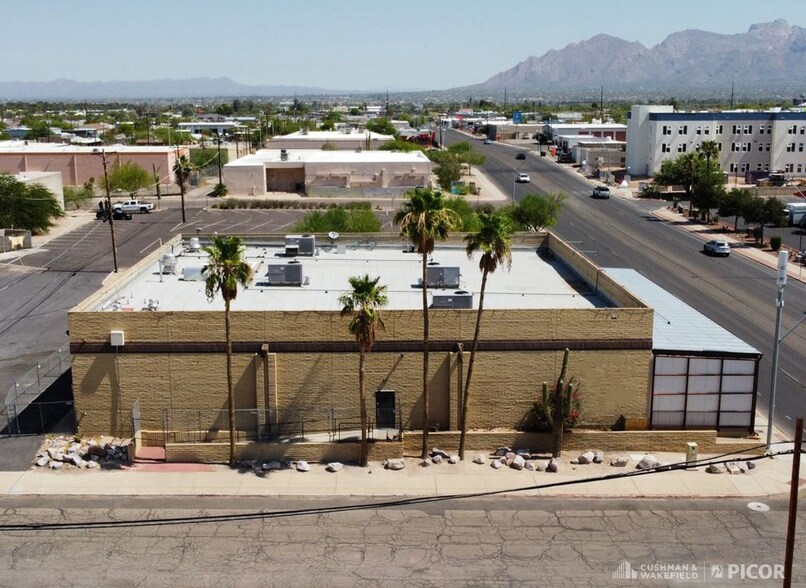 More Photos Of 1801 N Stone Ave, Tucson Restaurant For Sale
