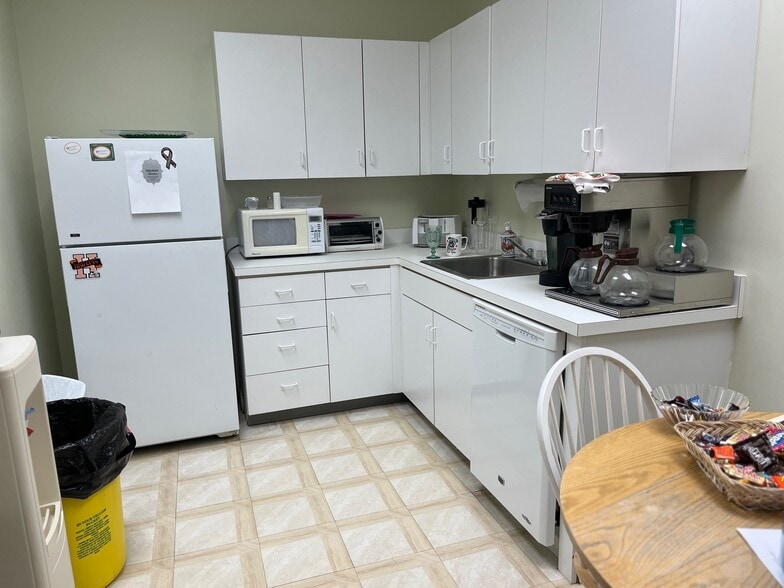 More Photos Of 2273 Highway 33, Hamilton Medical For Sale