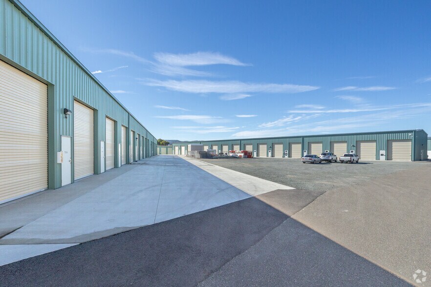More Photos Of 901 Buckley Rd, San Luis Obispo Self Storage For Lease