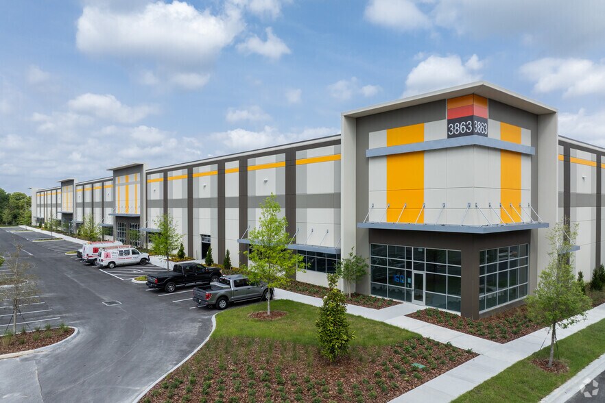 Primary Photo Of 3851 W D Judge Dr, Orlando Warehouse For Lease