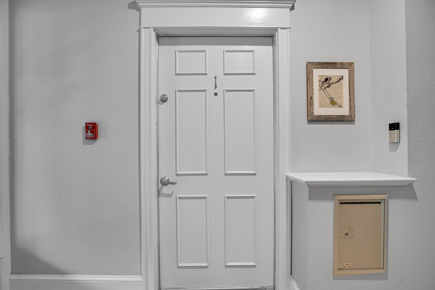 More Photos Of 1215 NW 21st Ave, Portland Apartments For Sale