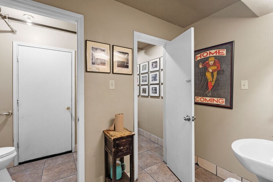 More Photos Of 25911 I-45, Spring Restaurant For Sale