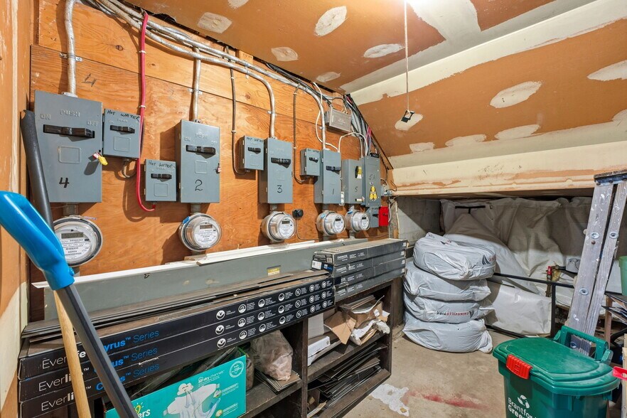 More Photos Of 128 Ninth Av, Brantford Apartments For Sale