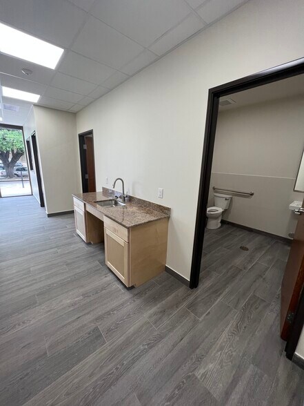 More Photos Of 13731-13745 Omega Dr, Farmers Branch Light Distribution For Lease