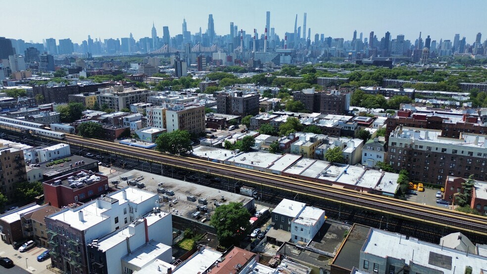 More Photos Of 3431 31st St, Astoria General Retail For Sale