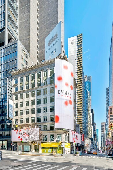 More Photos Of 1674 Broadway, New York Office For Lease