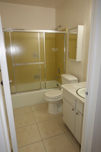 More Photos Of 2887 S Osceola Ave, Orlando Office For Sale