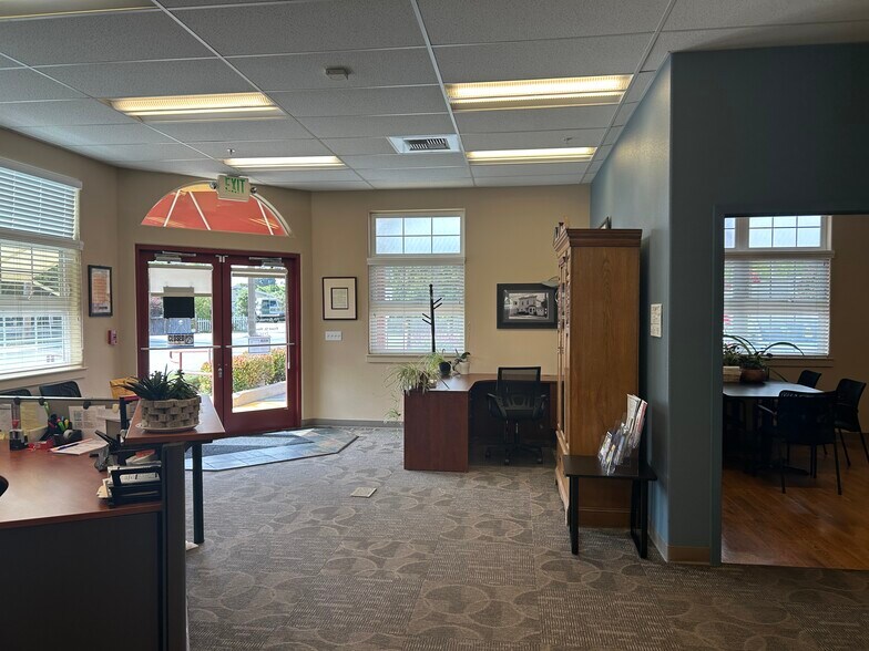 More Photos Of 2115 7th Ave, Santa Cruz Office For Lease