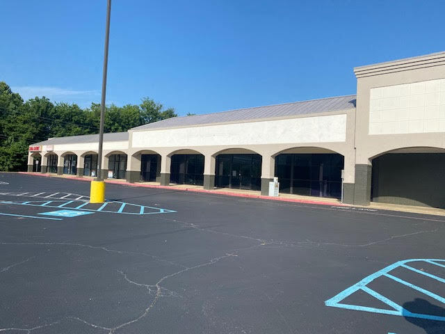 More Photos Of 321 Brown's Ferry Rd, Chattanooga General Retail For Lease