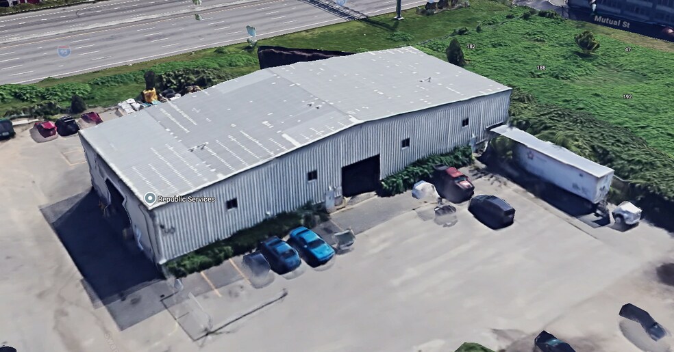 More Photos Of 190 Swan St, Providence Warehouse For Lease