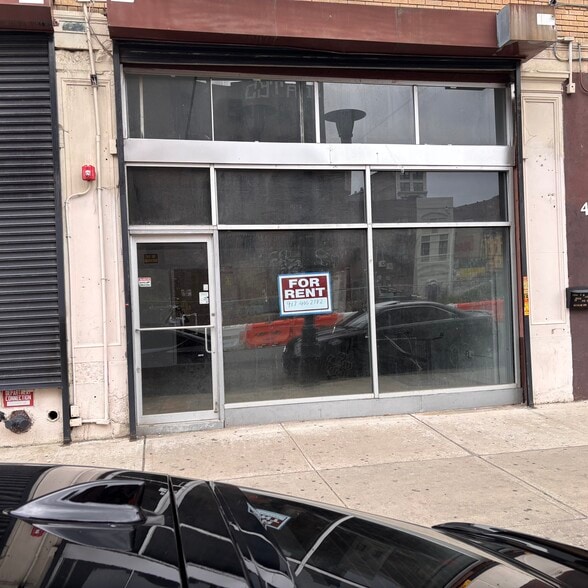 More Photos Of 48-54 Branford Pl, Newark Service For Lease