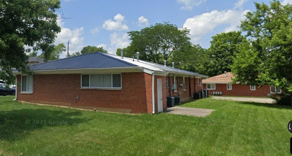 More Photos Of 112 Bennington Dr, Dayton Multifamily For Sale