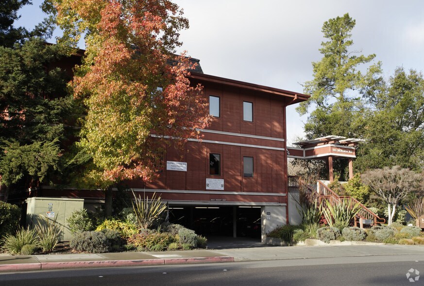 More Photos Of 911 Moraga Rd, Lafayette Medical For Lease