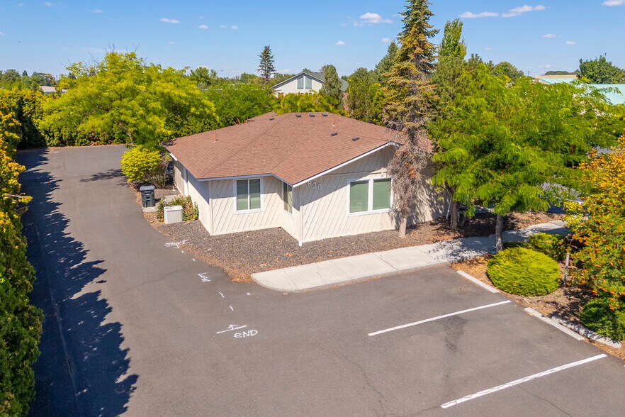 More Photos Of 830 Sharon Ave E, Moses Lake Office For Sale