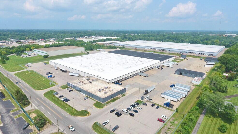 More Photos Of 333 S Franklin Rd, Indianapolis Warehouse For Sale