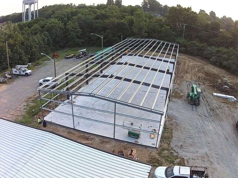 Primary Photo Of 6451 Midland Industrial Dr, Shelbyville Light Distribution For Lease