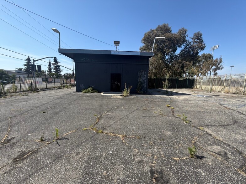 More Photos Of 2140 S Santa Fe Ave, Compton Medical For Lease