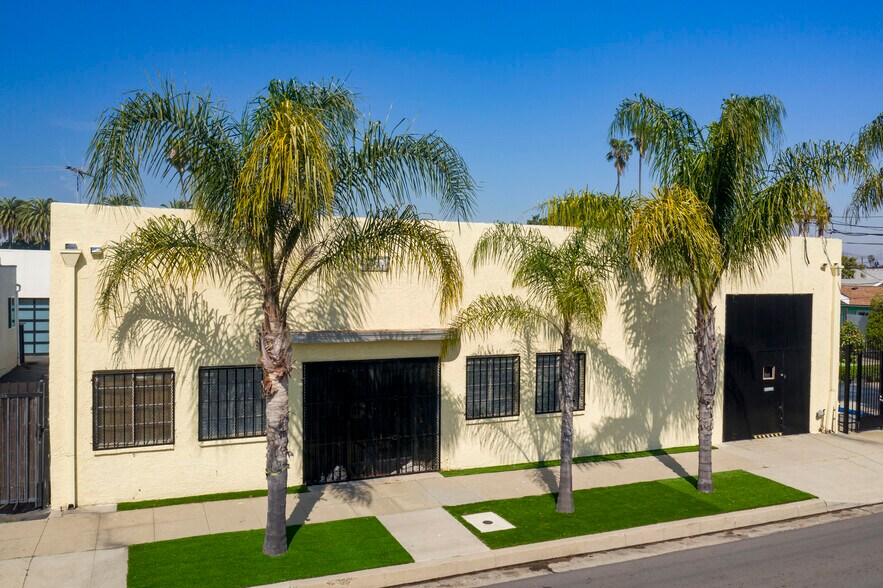 More Photos Of 2703 Southwest Dr, Los Angeles Warehouse For Lease