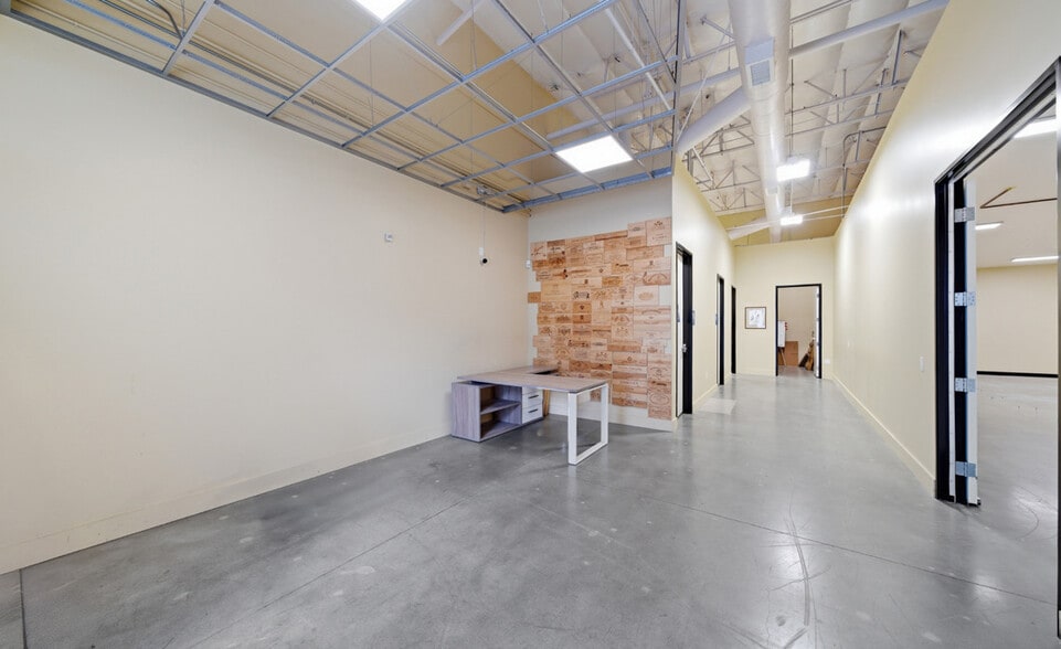 More Photos Of 9560-9640 Research Dr, Irvine Research And Development For Sale