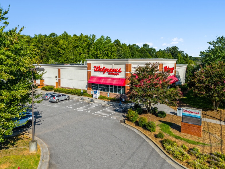 More Photos Of 533 N Main St, Troutman Drugstore For Sale