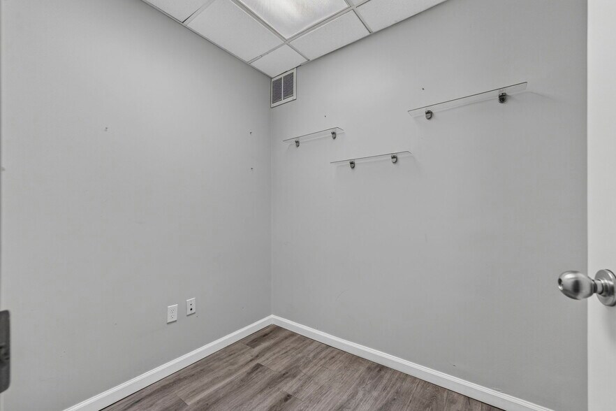 More Photos Of 89 Valley Rd, Montclair Medical For Sale