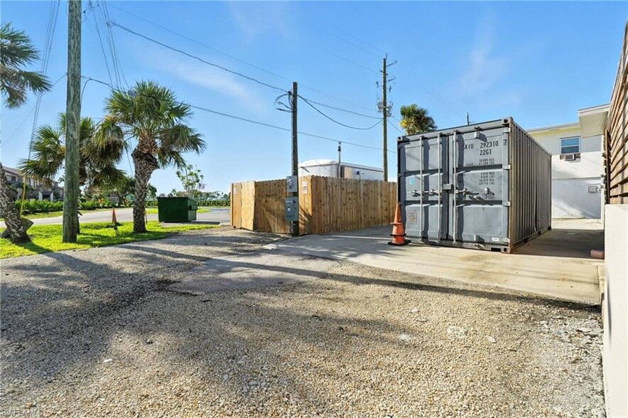 More Photos Of 19003 San Carlos Blvd, Fort Myers Service Station For Sale