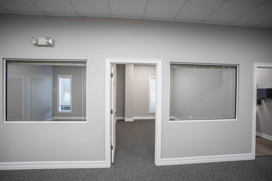 More Photos Of 501-531 Codisco Way, Sanford Manufacturing For Lease