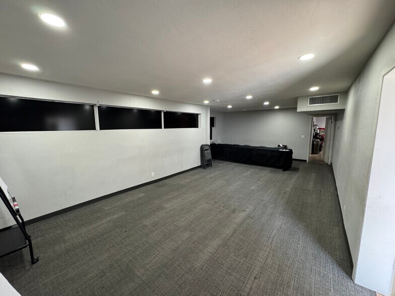 More Photos Of 4411 N 19th Ave, Phoenix Office For Sale