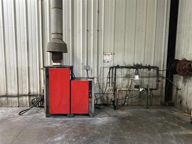 More Photos Of 2740 Stoner Ct, North Liberty Truck Terminal For Lease