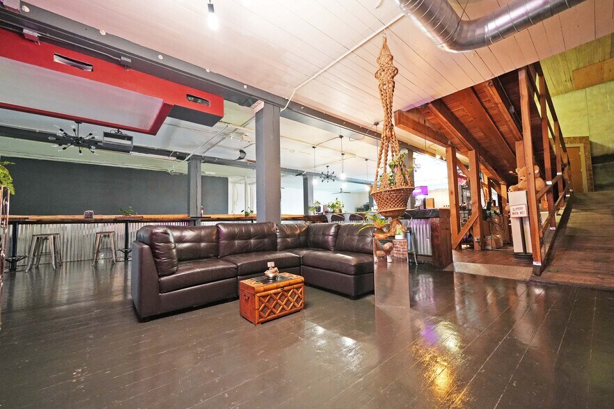 More Photos Of 31 N 1st Ave, Yakima General Retail For Sale