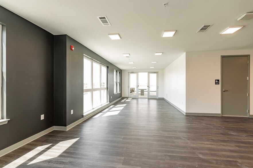 More Photos Of 300 S Hollywood St, Memphis Apartments For Sale