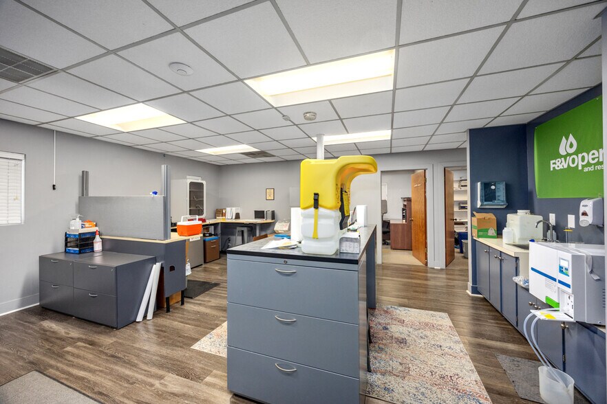 More Photos Of 316 Bradford St NE, Grand Rapids Manufacturing For Sale