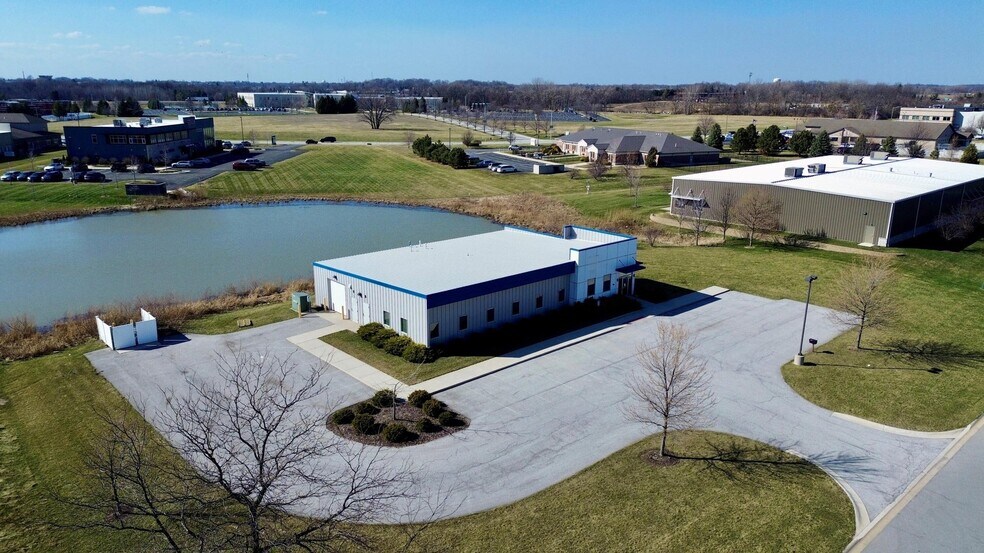 More Photos Of 950 Transport Dr, Valparaiso Flex For Lease