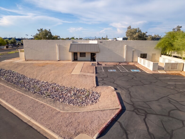 More Photos Of 701 N Golden Key St, Gilbert Manufacturing For Sale
