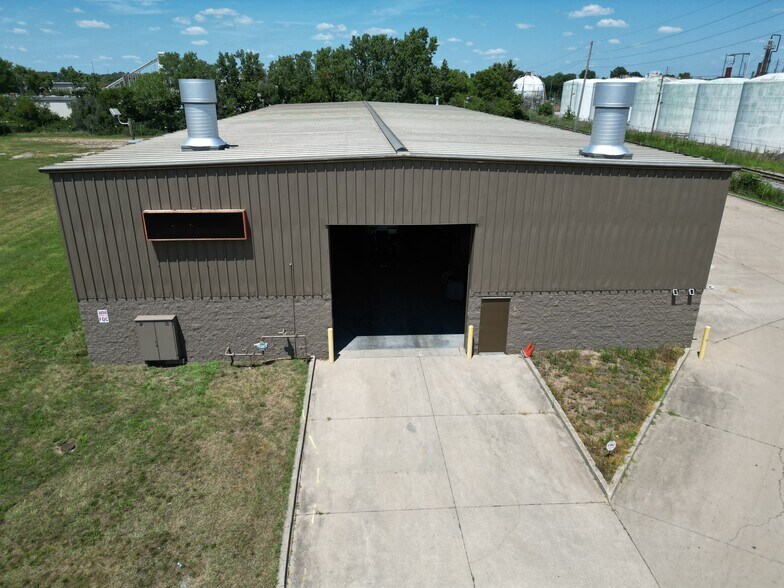 More Photos Of 3650 W Minnesota St, Indianapolis Warehouse For Lease