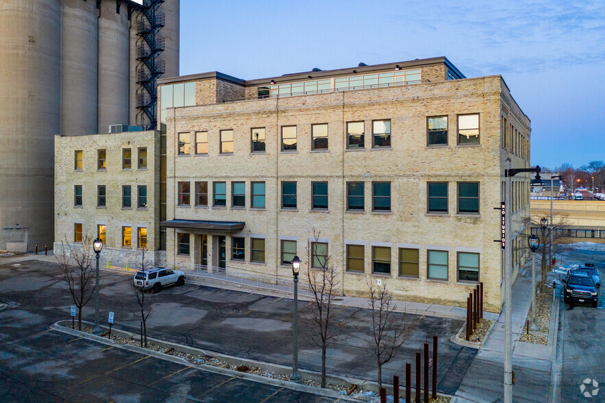 Primary Photo Of 1037 W McKinley Ave, Milwaukee Office For Lease