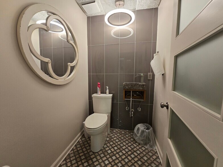 More Photos Of 3212 Jean Dr, Memphis Warehouse For Sale