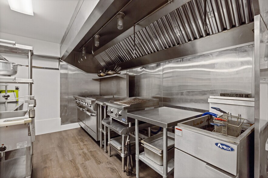 More Photos Of 205 W Main St, Liberty Restaurant For Sale