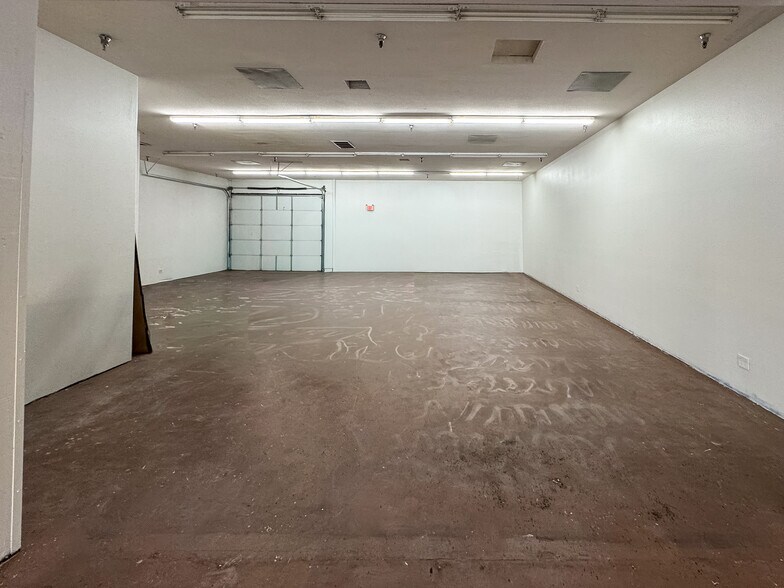 More Photos Of 68303 E Ramon Rd, Cathedral City Freestanding For Lease