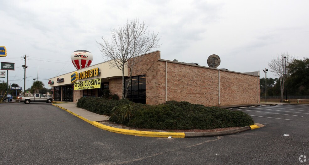 More Photos Of 503 N Navy Blvd, Pensacola Restaurant For Lease